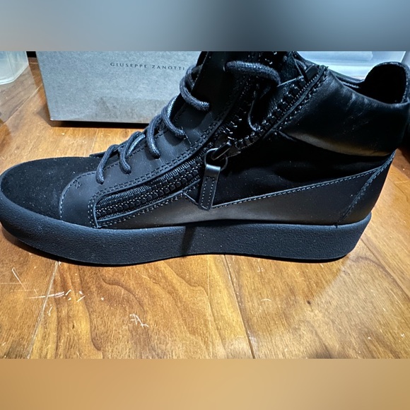 Giuseppe Zanotti High Top Sneakers - Picture 2 of 12